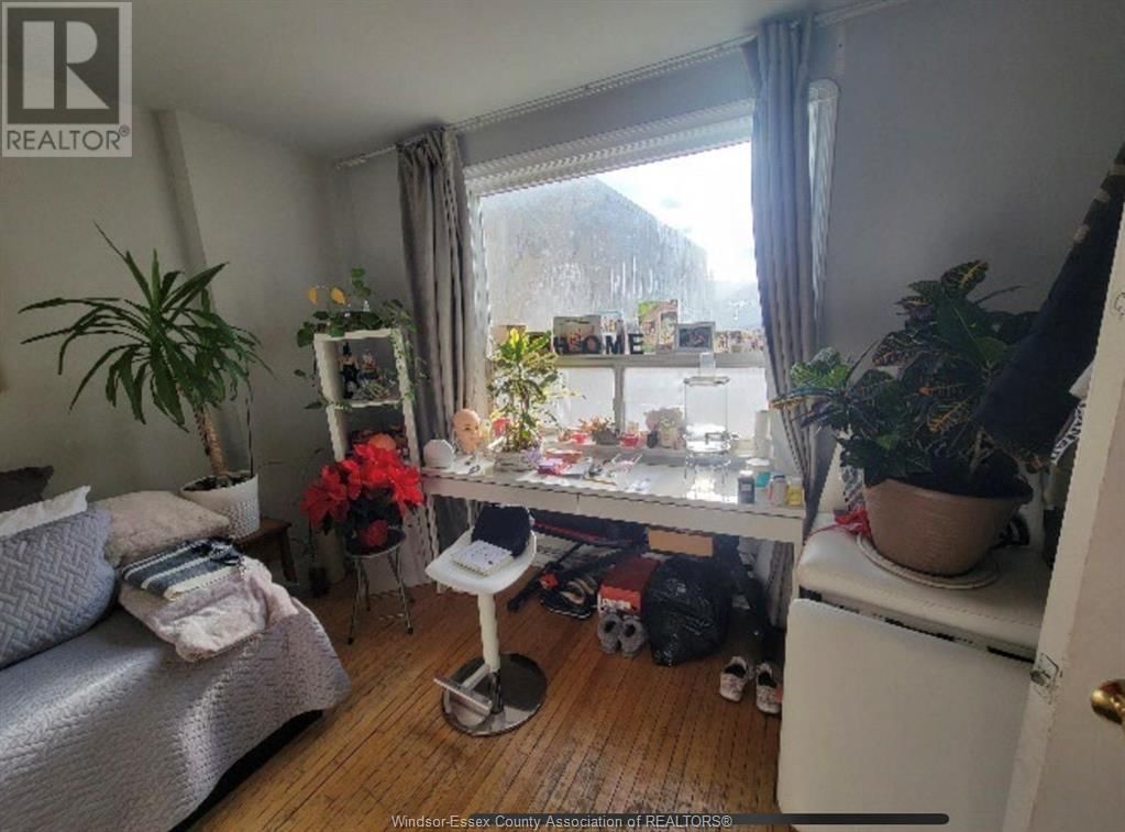 2019-2021 EGLINTON AVENUE WEST Image 12