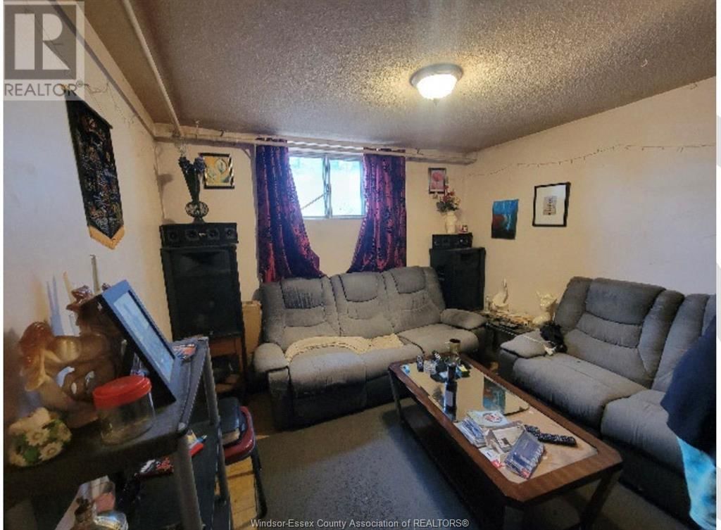 2019-2021 EGLINTON AVENUE WEST Image 14