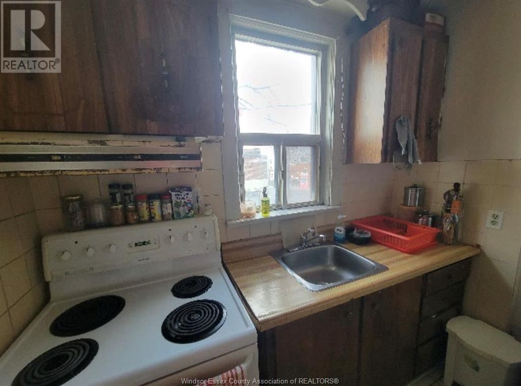 2019-2021 EGLINTON AVENUE WEST Image 18