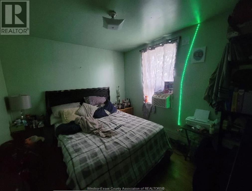 2019-2021 EGLINTON AVENUE WEST Image 19