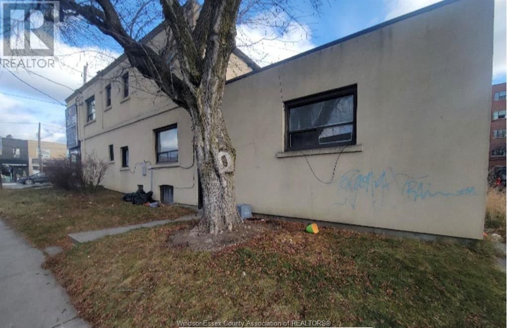 2019-2021 EGLINTON AVENUE WEST Image 4