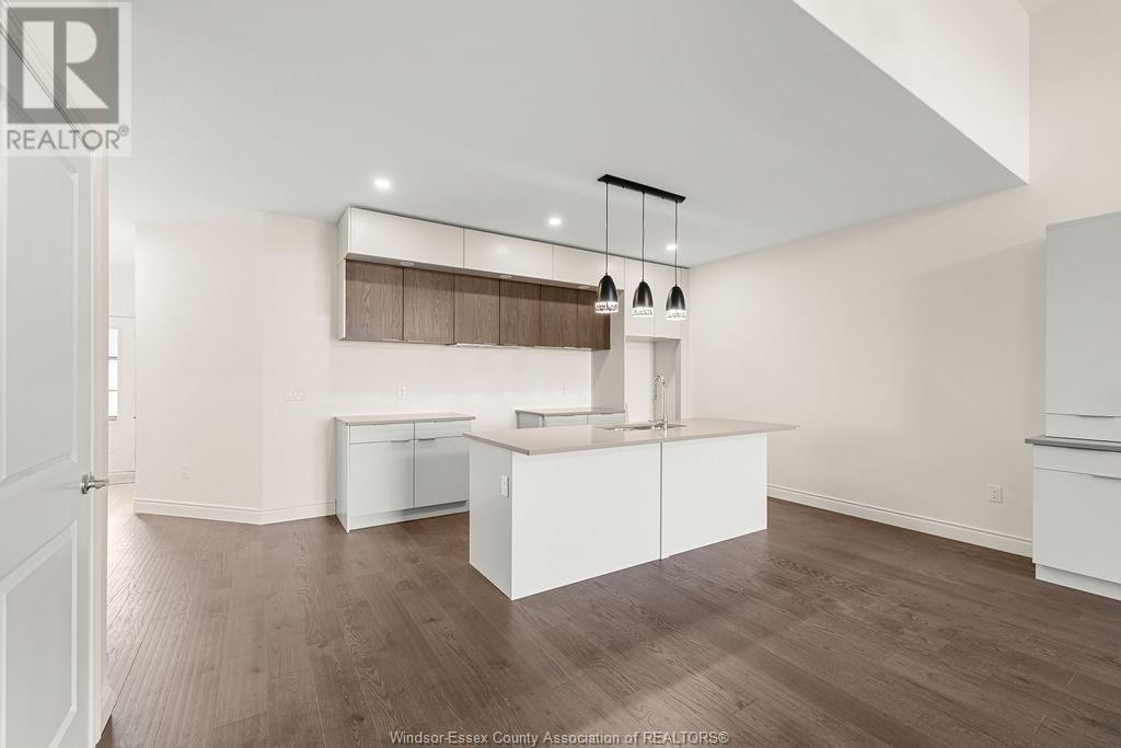 220 MCLELLAN Image 7
