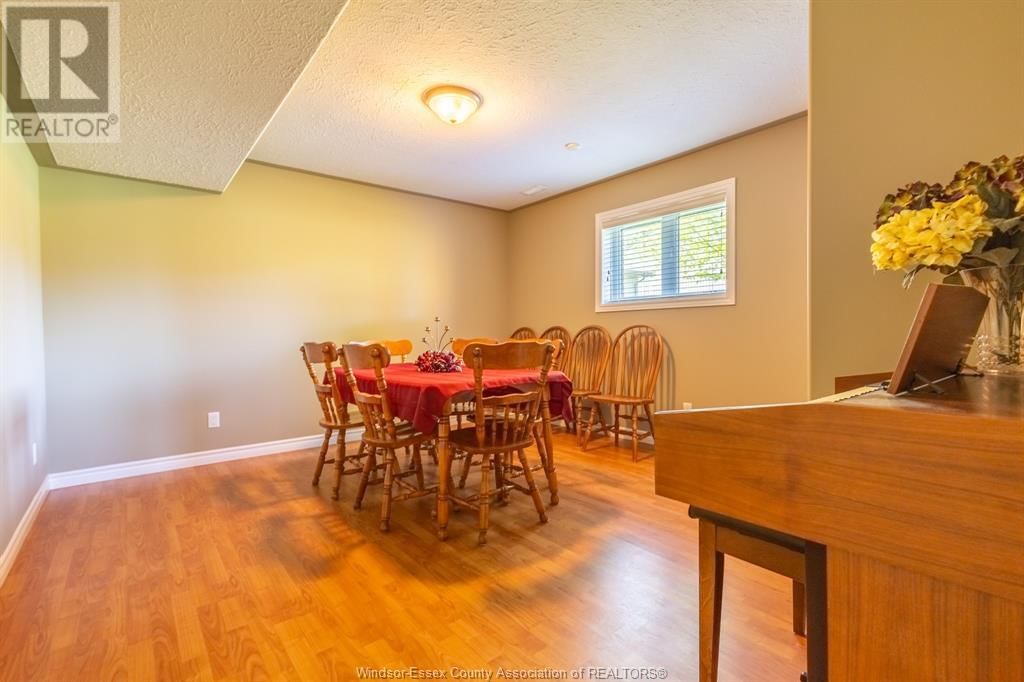 1365 FERRIS Image 25