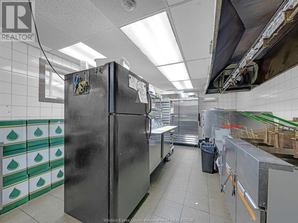307 QUEEN STREET Image 11