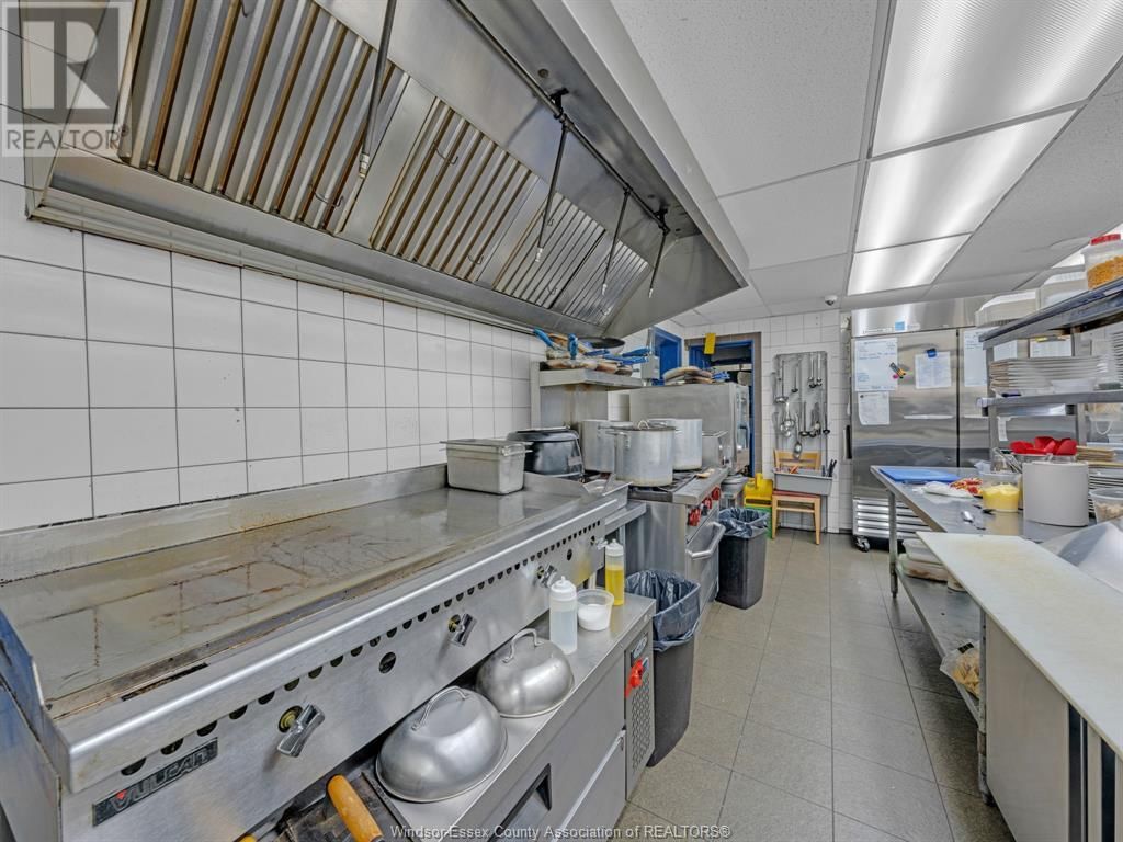 307 QUEEN STREET Image 14