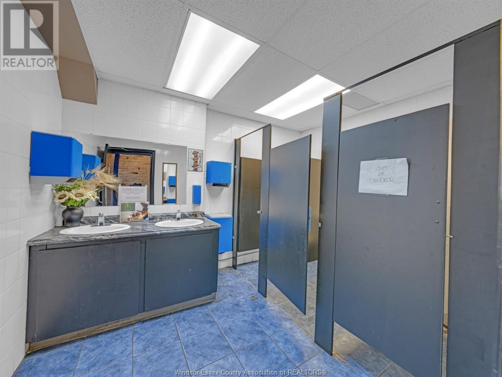 307 QUEEN STREET Image 22