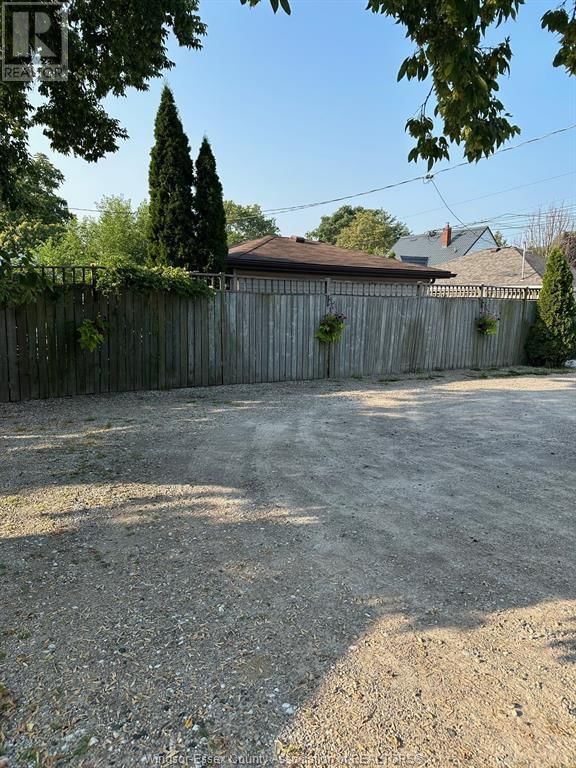 4165 TECUMSEH ROAD EAST Image 35