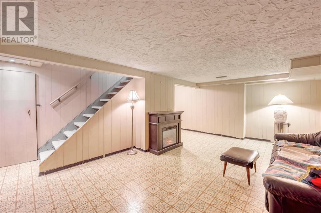 360 EAST STREET NORTH Image 21
