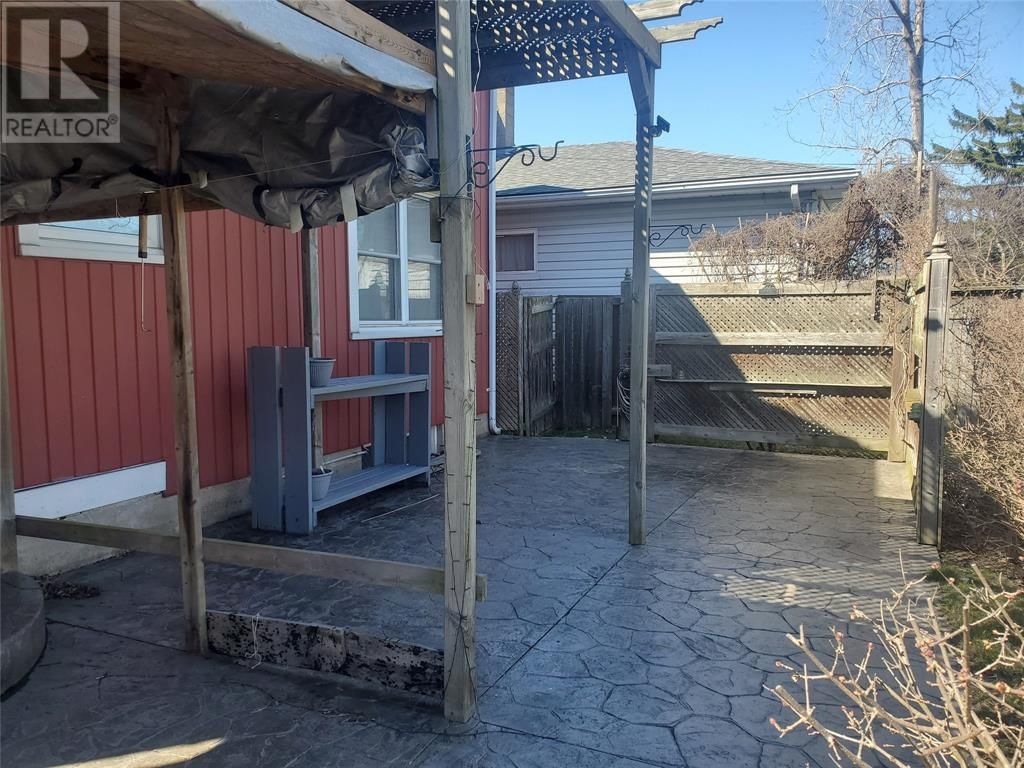 360 EAST STREET NORTH Image 3