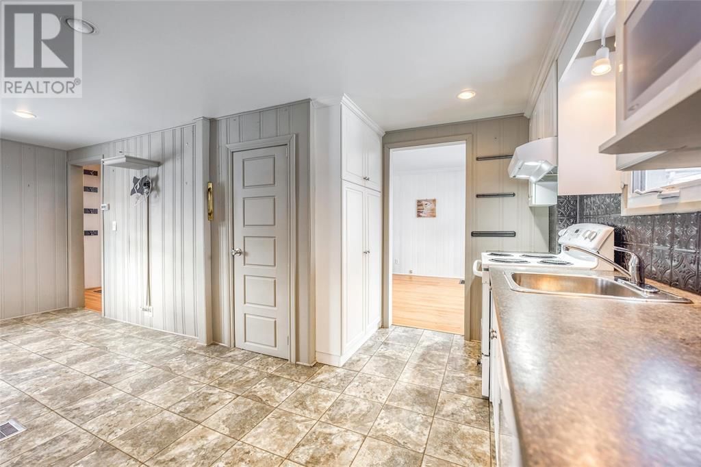 360 EAST STREET NORTH Image 7