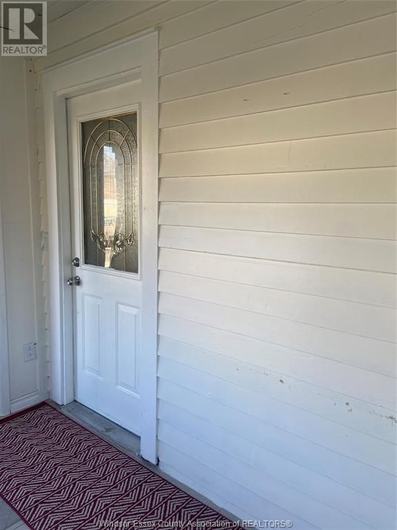 984 ELLROSE AVENUE Image 2