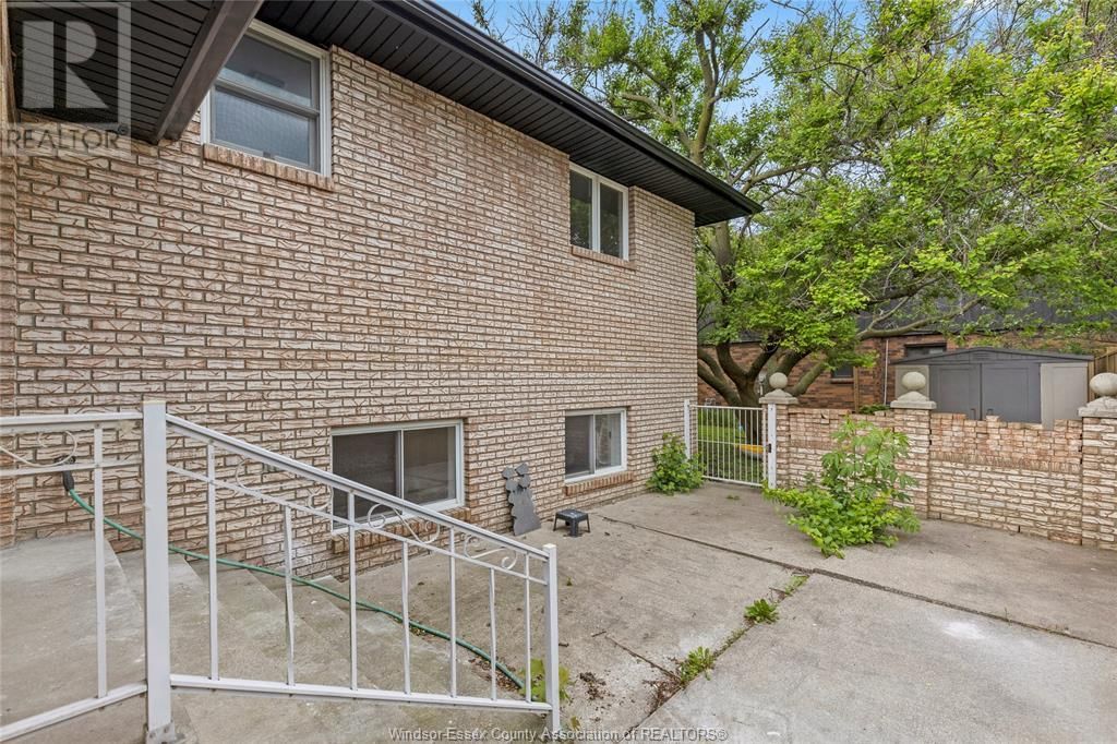 LOWER - 13163 DILLON DRIVE Image 11