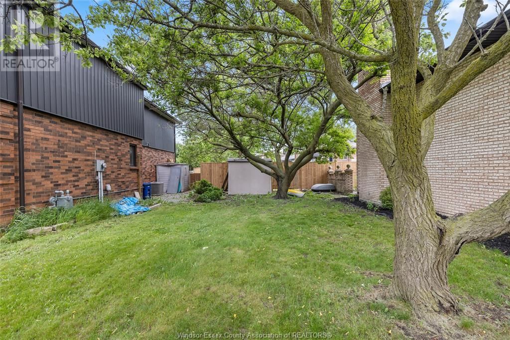 LOWER - 13163 DILLON DRIVE Image 14