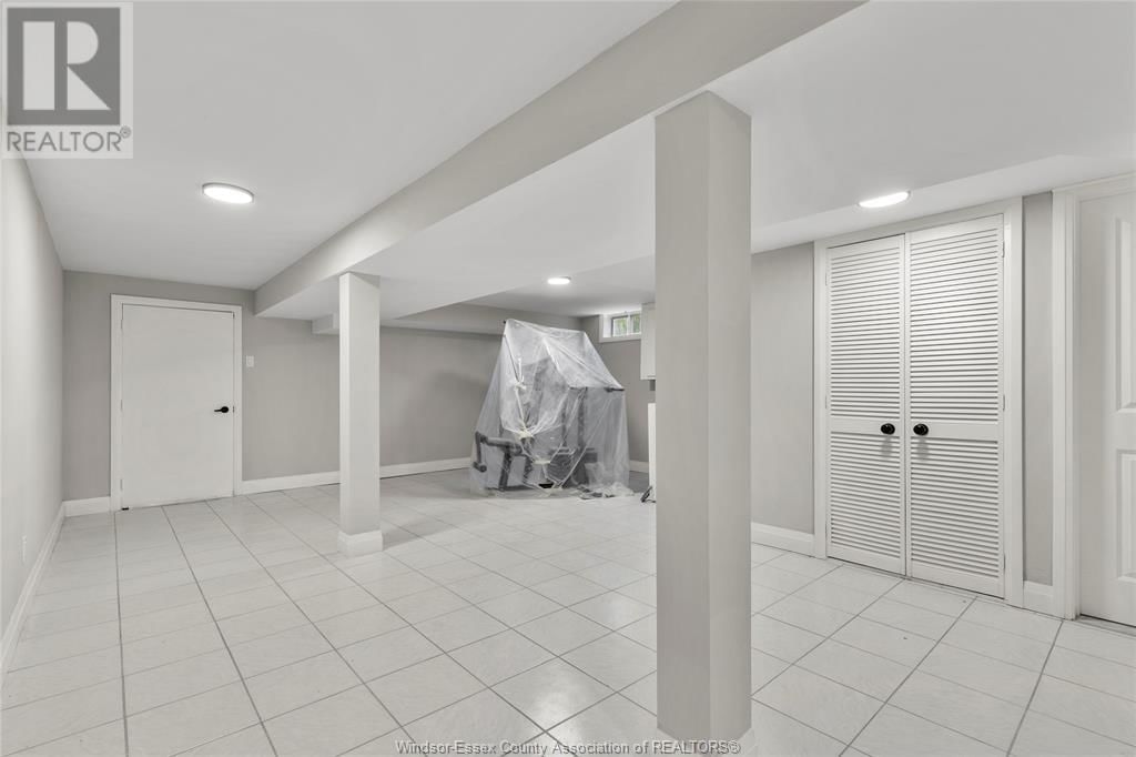 LOWER - 13163 DILLON DRIVE Image 4