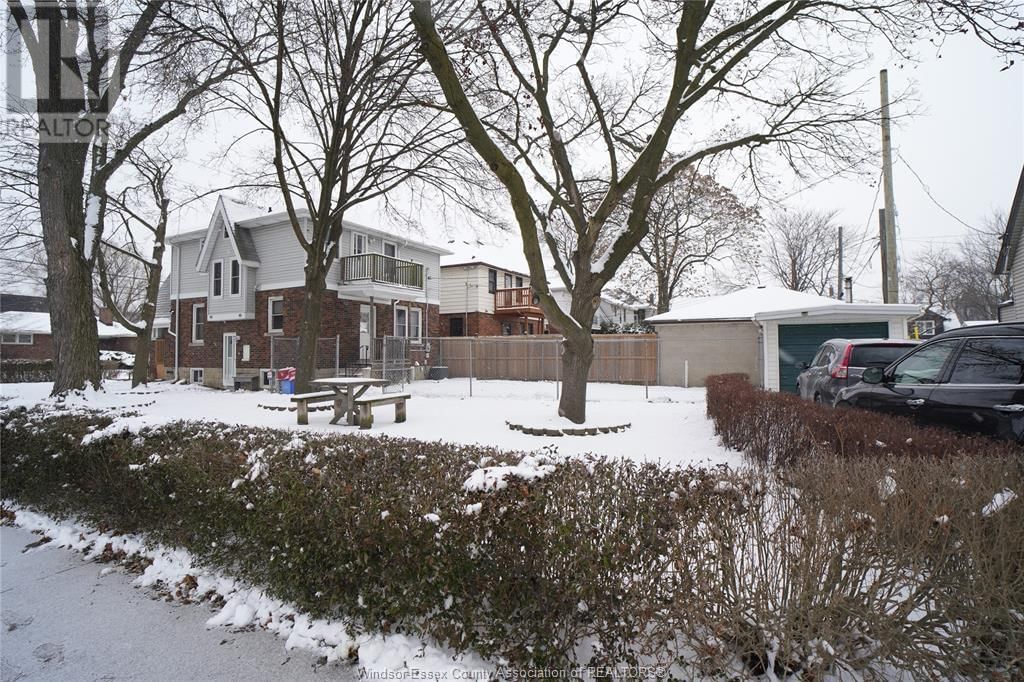 192 SHEPHERD STREET EAST Image 18