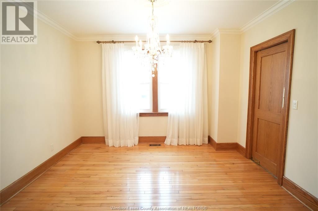 192 SHEPHERD STREET EAST Image 9