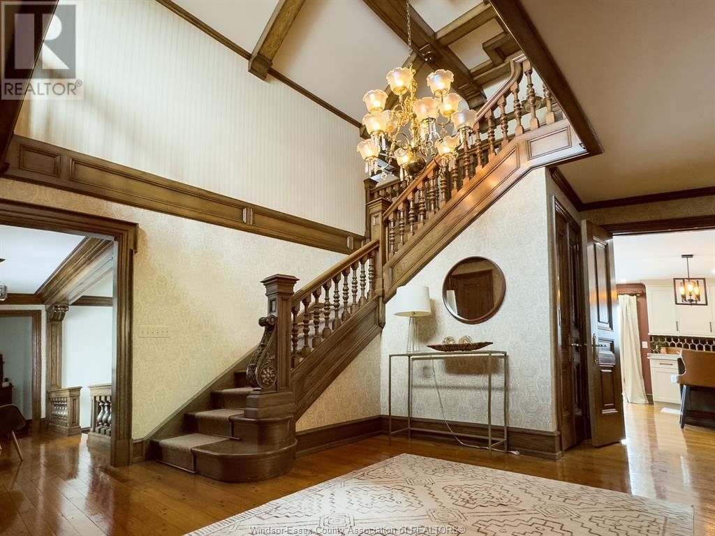 291 TALBOT STREET WEST Image 13