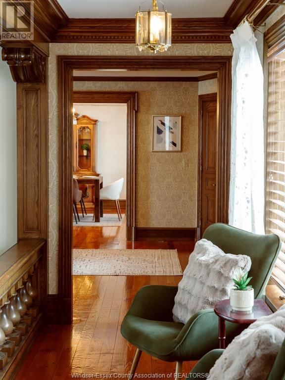 291 TALBOT STREET WEST Image 23