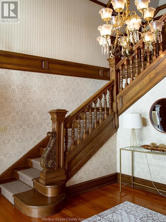 291 TALBOT STREET WEST Image 24