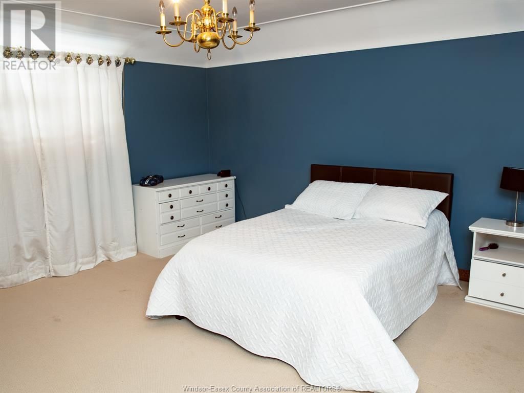 291 TALBOT STREET WEST Image 31