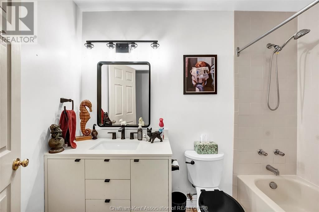 55 SUDBURY DRIVE Image 32