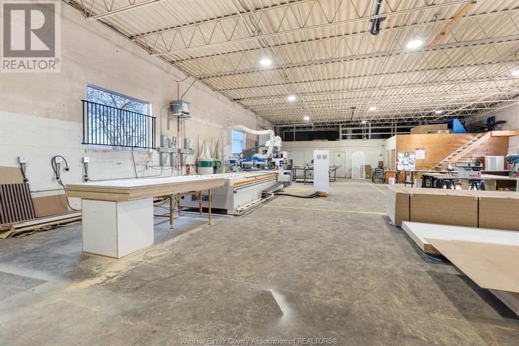 1 - 2785 KEW DRIVE Image 14