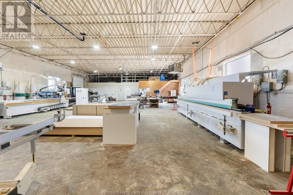 1 - 2785 KEW DRIVE Image 15