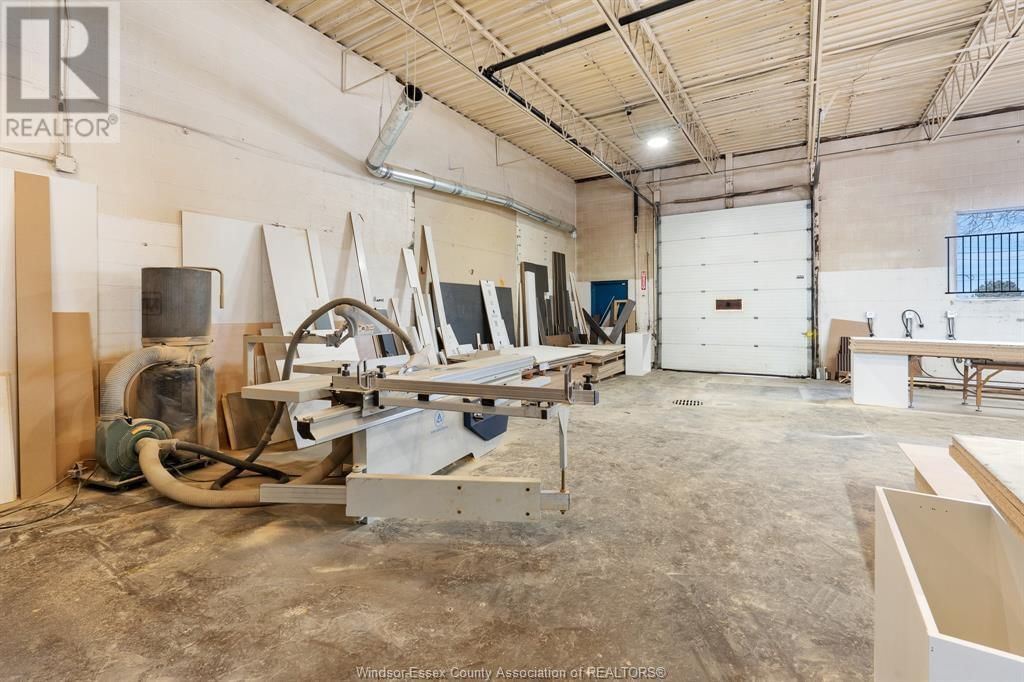 1 - 2785 KEW DRIVE Image 16