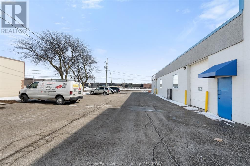 1 - 2785 KEW DRIVE Image 2
