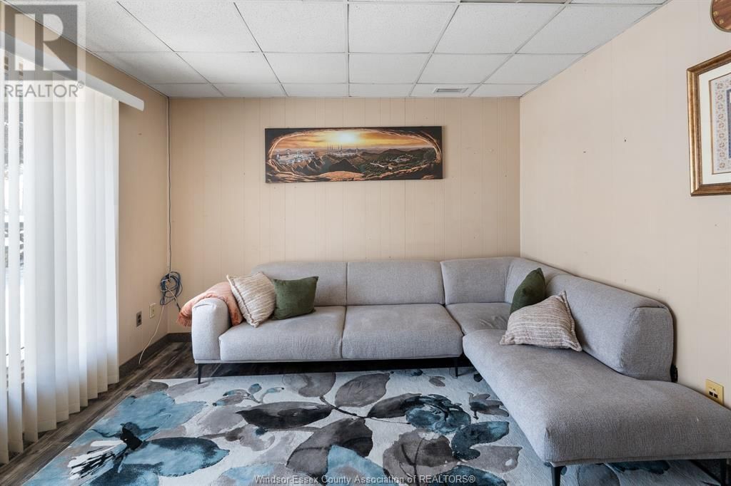 1 - 2785 KEW DRIVE Image 9