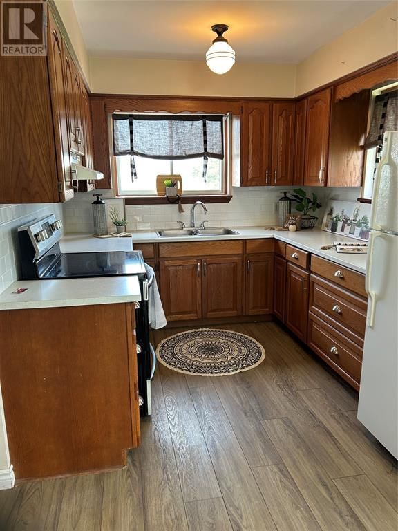 5726 LAKESHORE ROAD Image 12