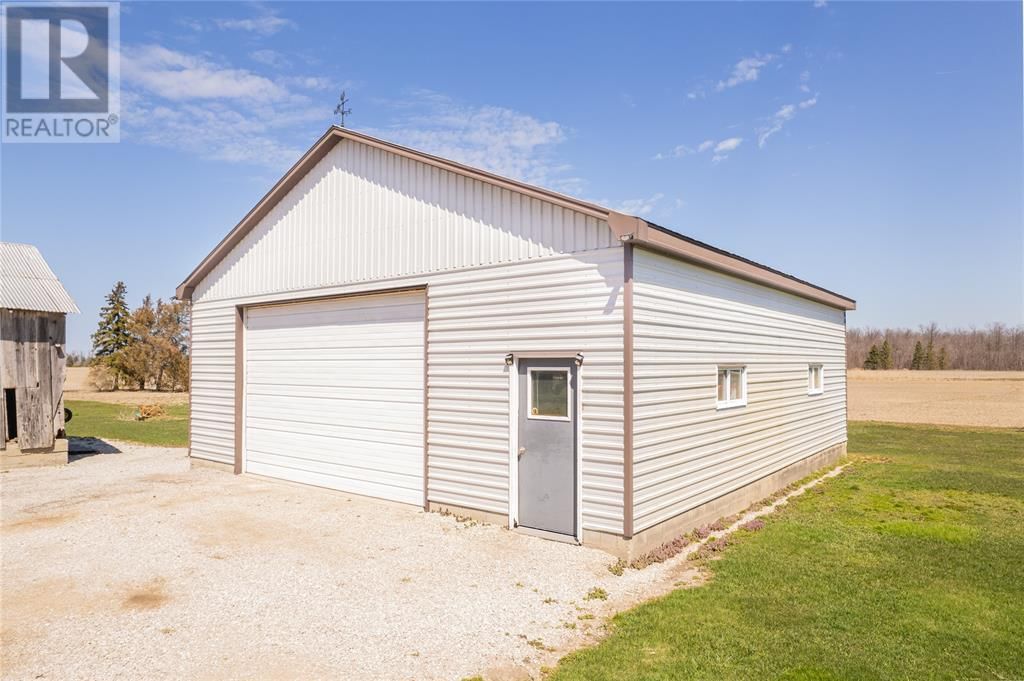5726 LAKESHORE ROAD Image 3
