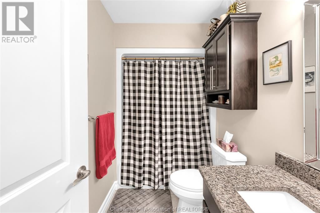 484 TWEEDSMUIR AVENUE WEST Image 11