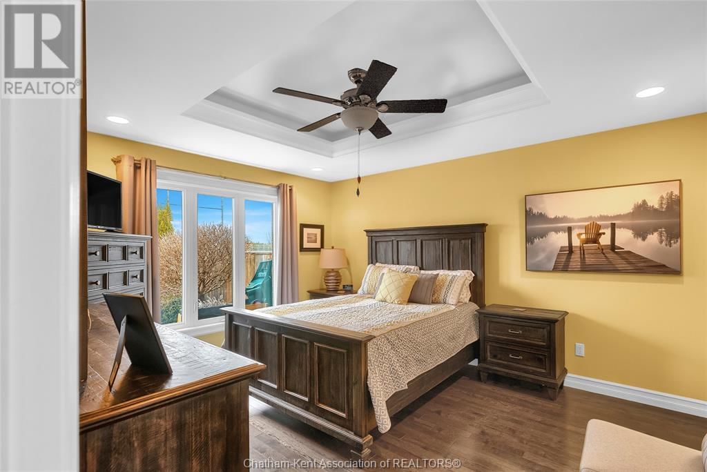 484 TWEEDSMUIR AVENUE WEST Image 29
