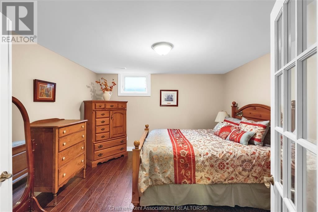 484 TWEEDSMUIR AVENUE WEST Image 41