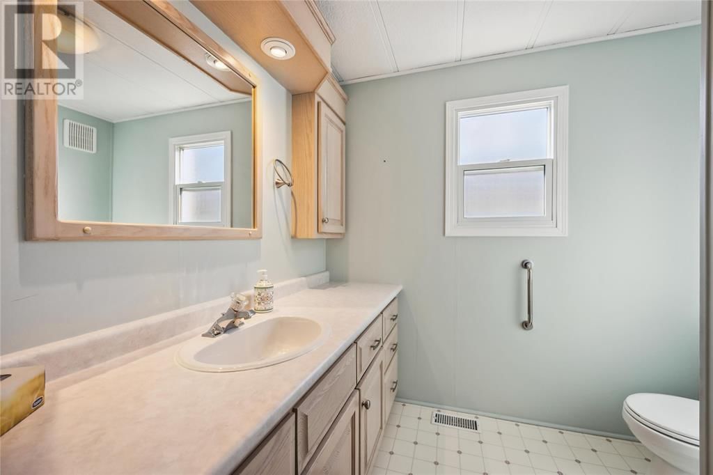 275 - 5700 BLACKWELL SIDEROAD Image 35