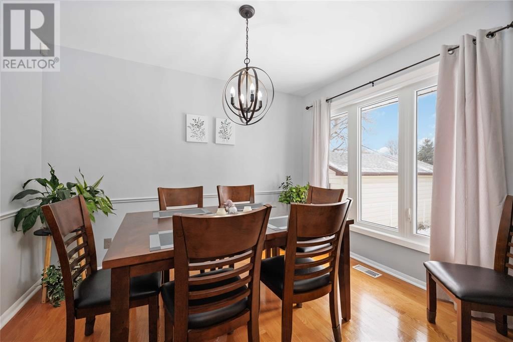 1231 EXMOUTH STREET Image 13