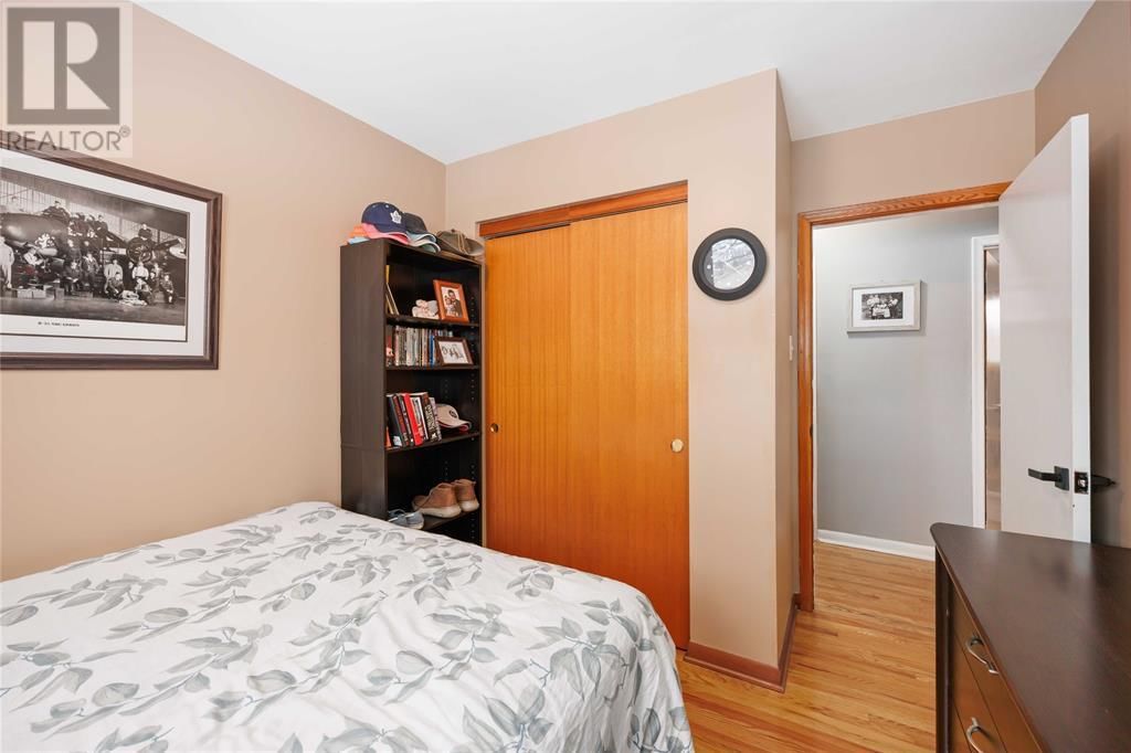 1231 EXMOUTH STREET Image 19