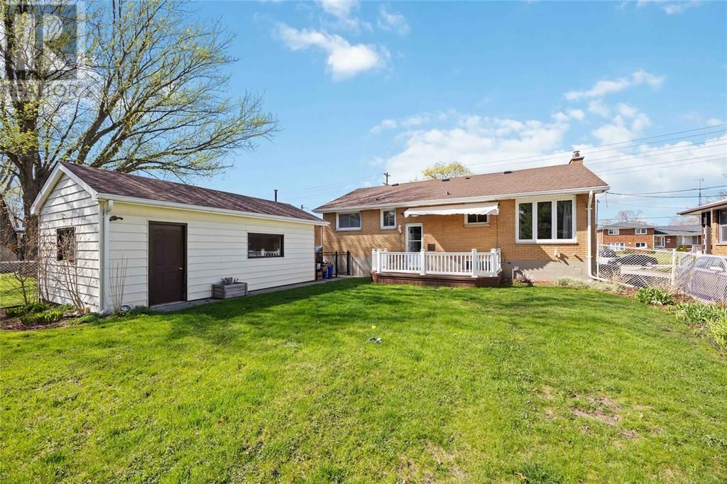 1231 EXMOUTH STREET Image 42