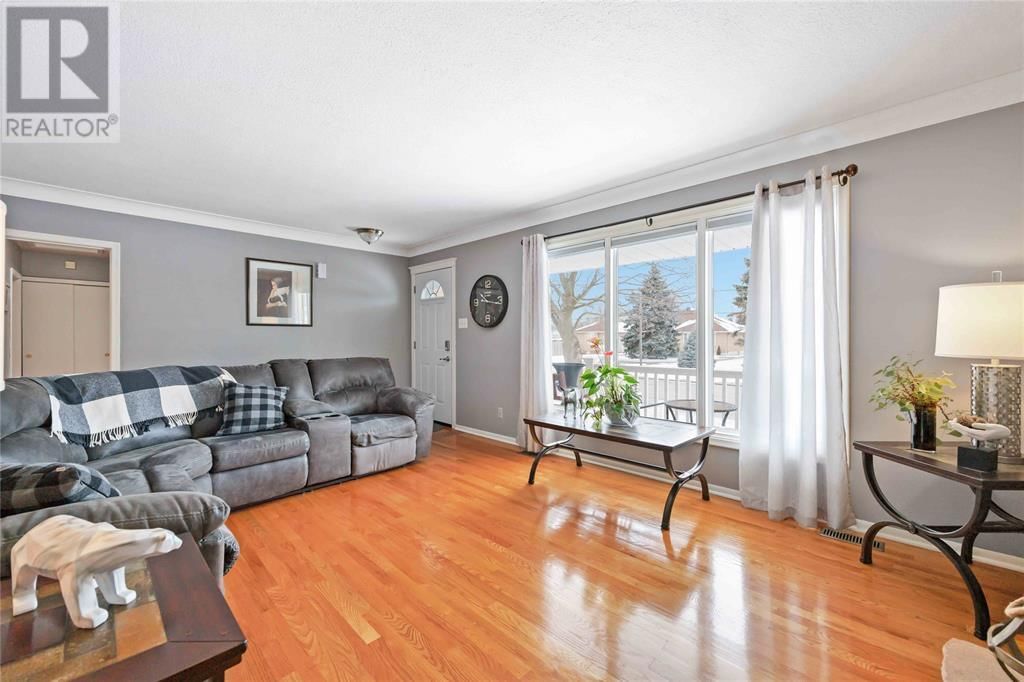 1231 EXMOUTH STREET Image 7