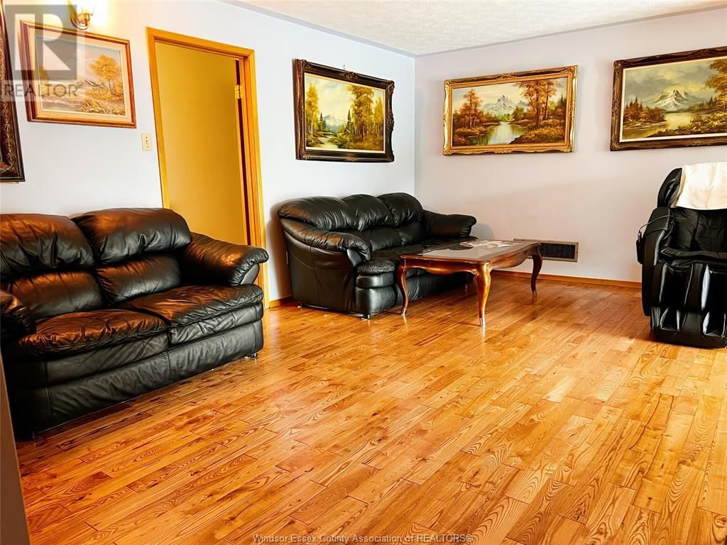 42 HARVEY STREET Image 15