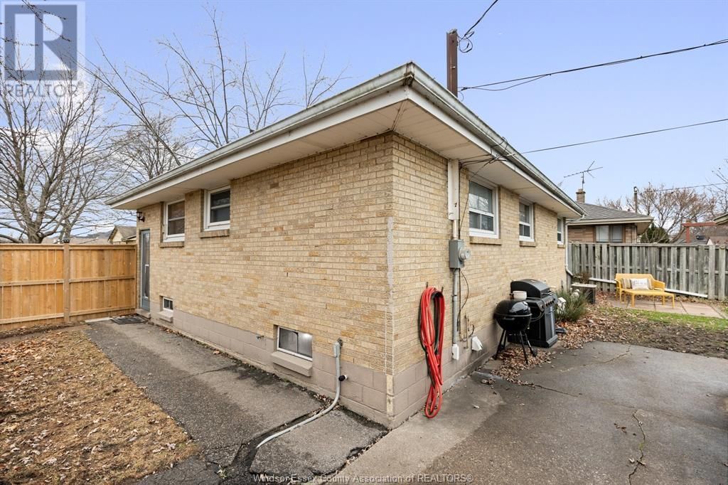 492 ISACK DRIVE Image 21