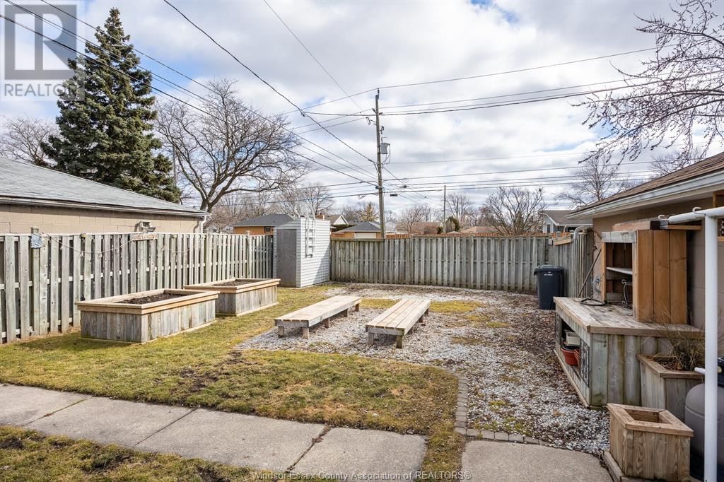 492 ISACK DRIVE Image 25