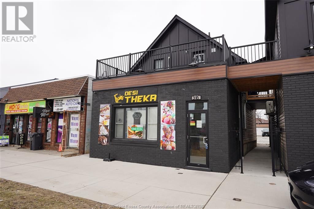 976 HOWARD AVENUE Image 2