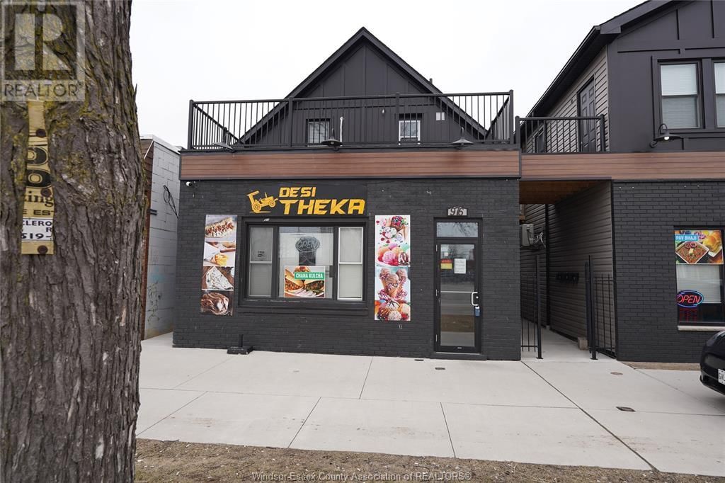 976 HOWARD AVENUE Image 3