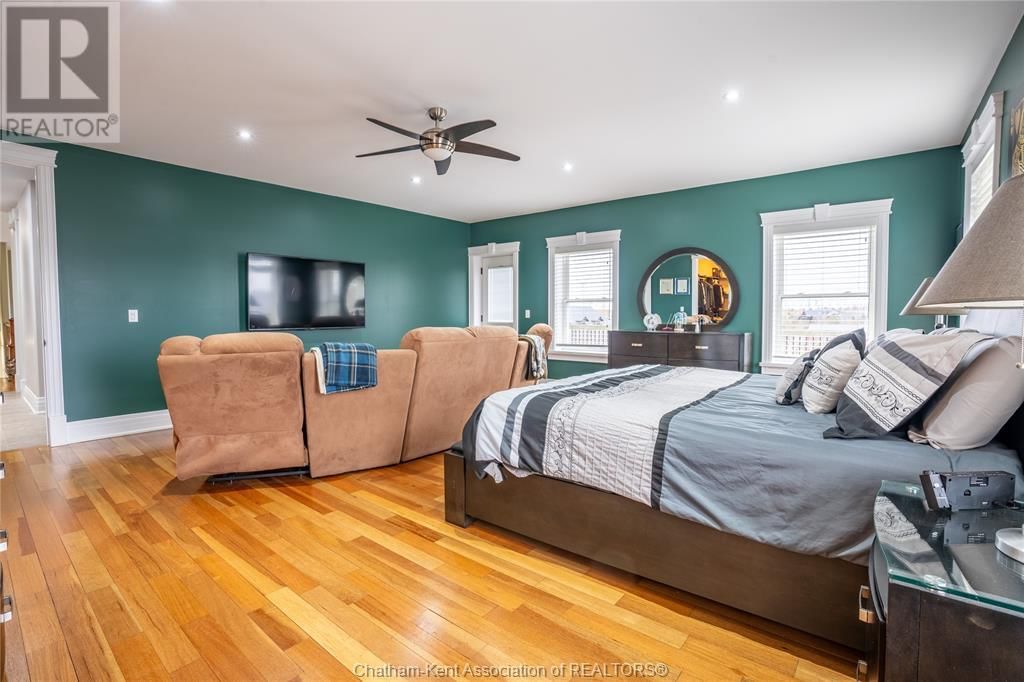 8545 WATER STREET Image 25
