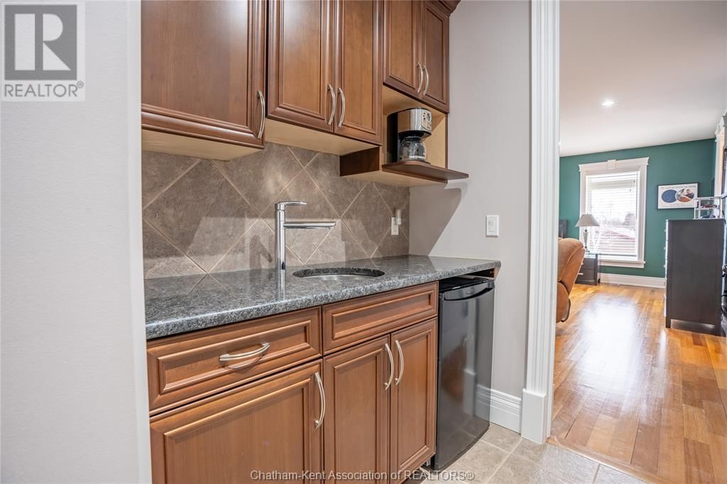 8545 WATER STREET Image 27
