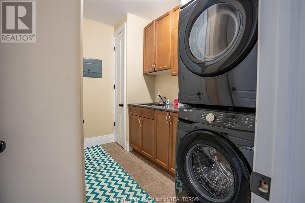 8545 WATER STREET Image 34