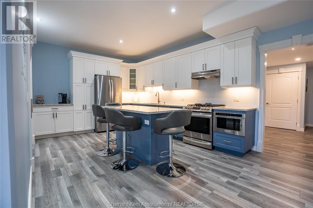 8545 WATER STREET Image 35