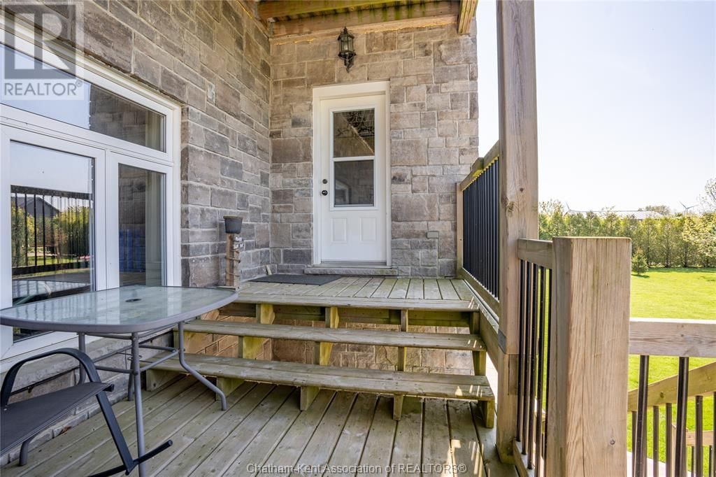 8545 WATER STREET Image 39